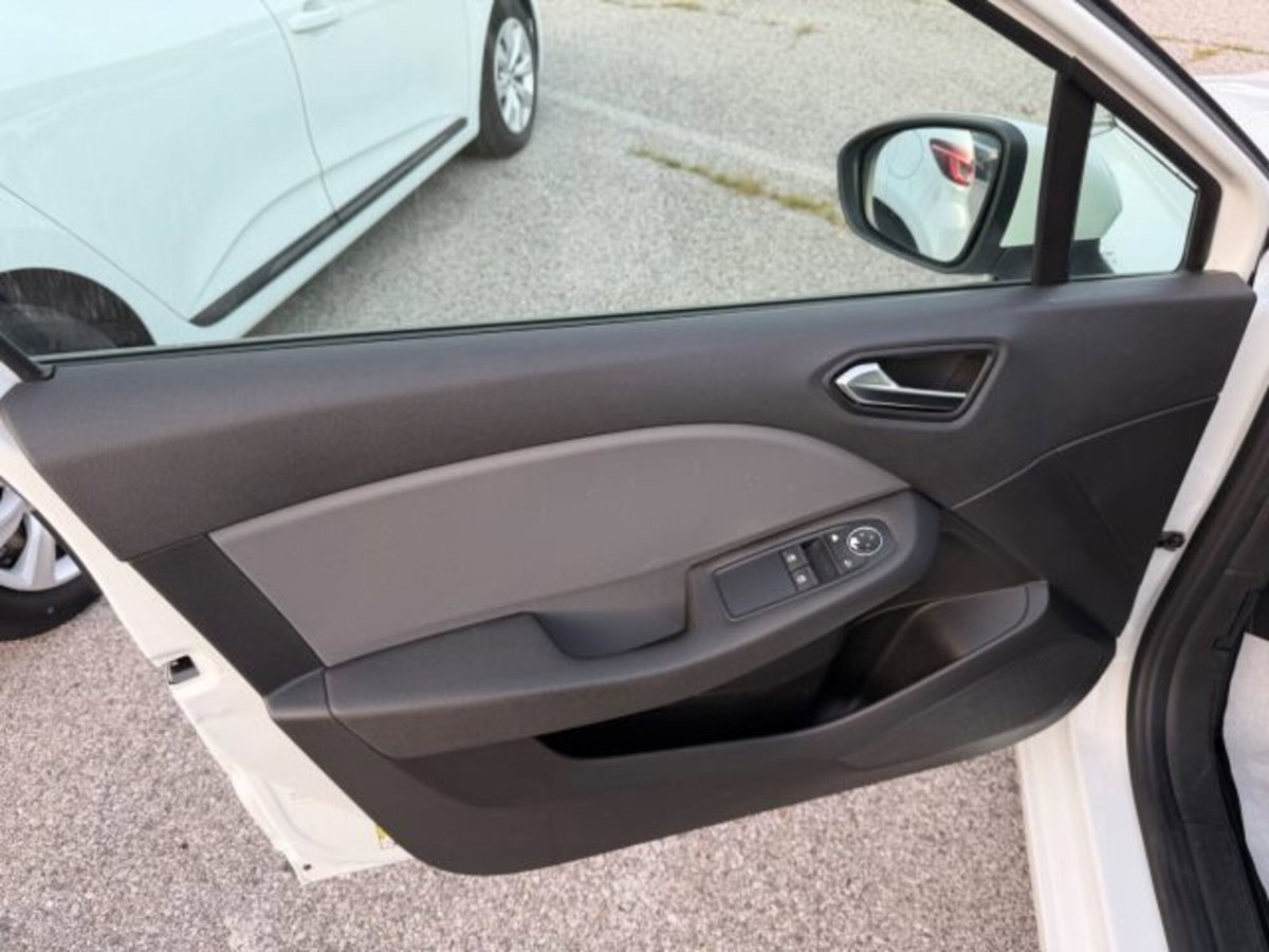 Renault Clio Blue dCi 85 CV 5 porte Business (7)
