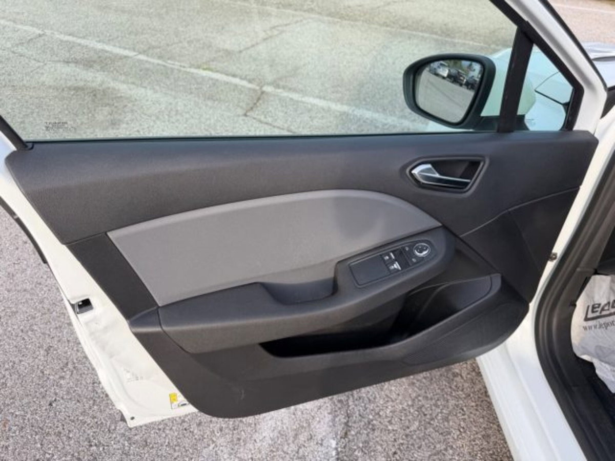 Renault Clio Blue dCi 85 CV 5 porte Business (7)