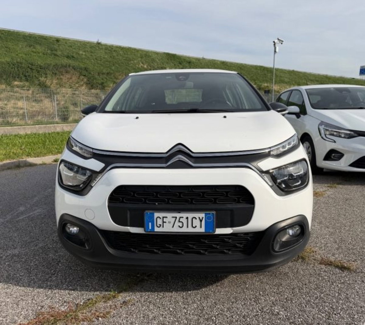 Citroen C3 BlueHDi 100 S&S Feel Pack (2)