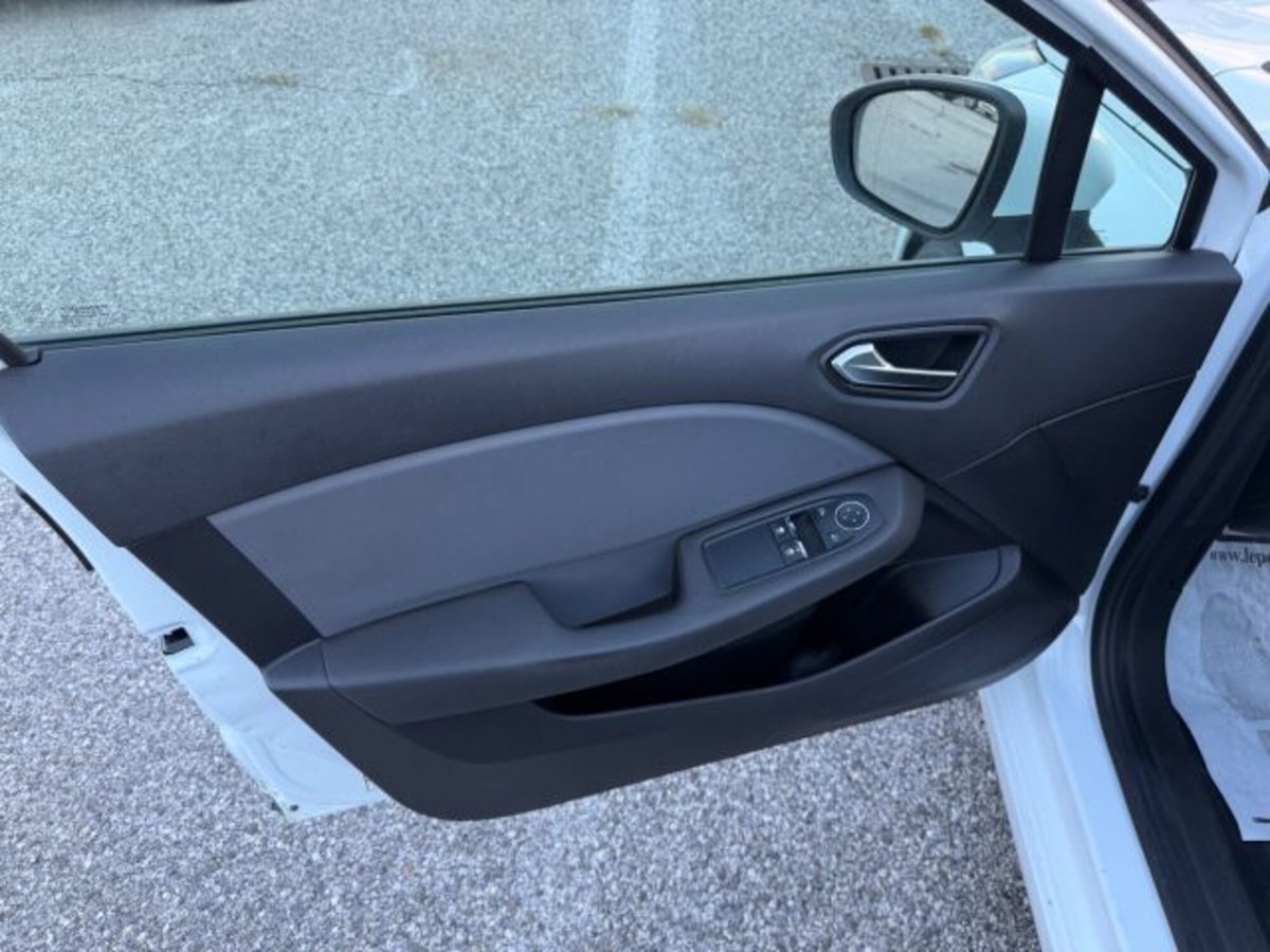 Renault Clio Blue dCi 85 CV 5 porte Business (7)