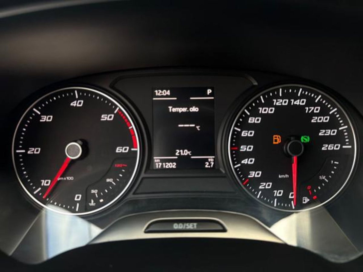 SEAT Leon ST 1.6 TDI 110 CV DSG Start/Stop Business HIGH (9)