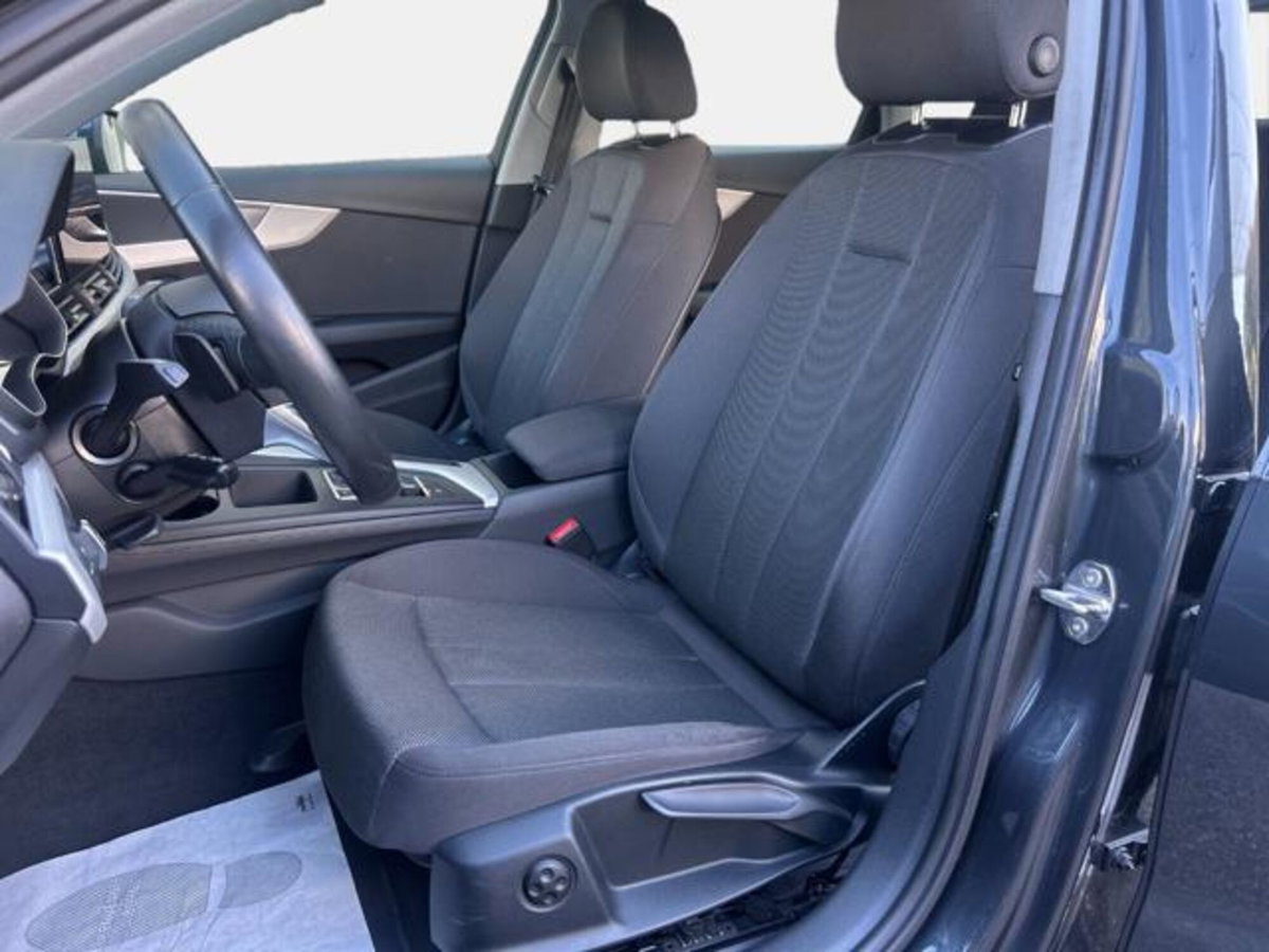 Audi A4 Avant 35 TDI/163 CV S tronic Business Advanced (12)
