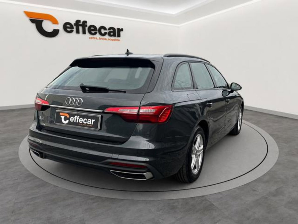 Audi A4 Avant 35 TDI/163 CV S tronic Business Advanced (6)