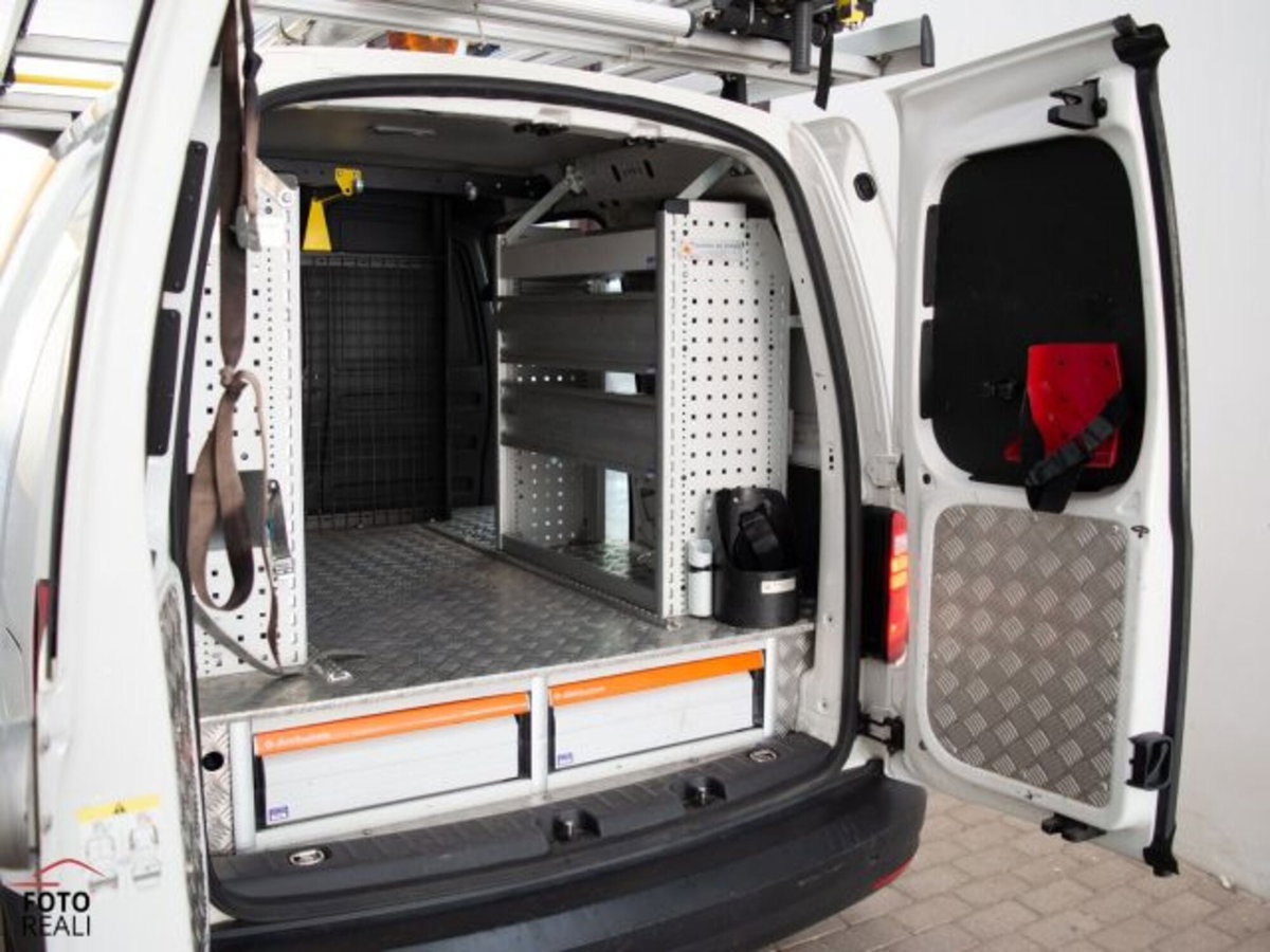 Volkswagen Veicoli Commerciali Caddy 2.0 TDI 122 CV 4Motion Furgone (13)