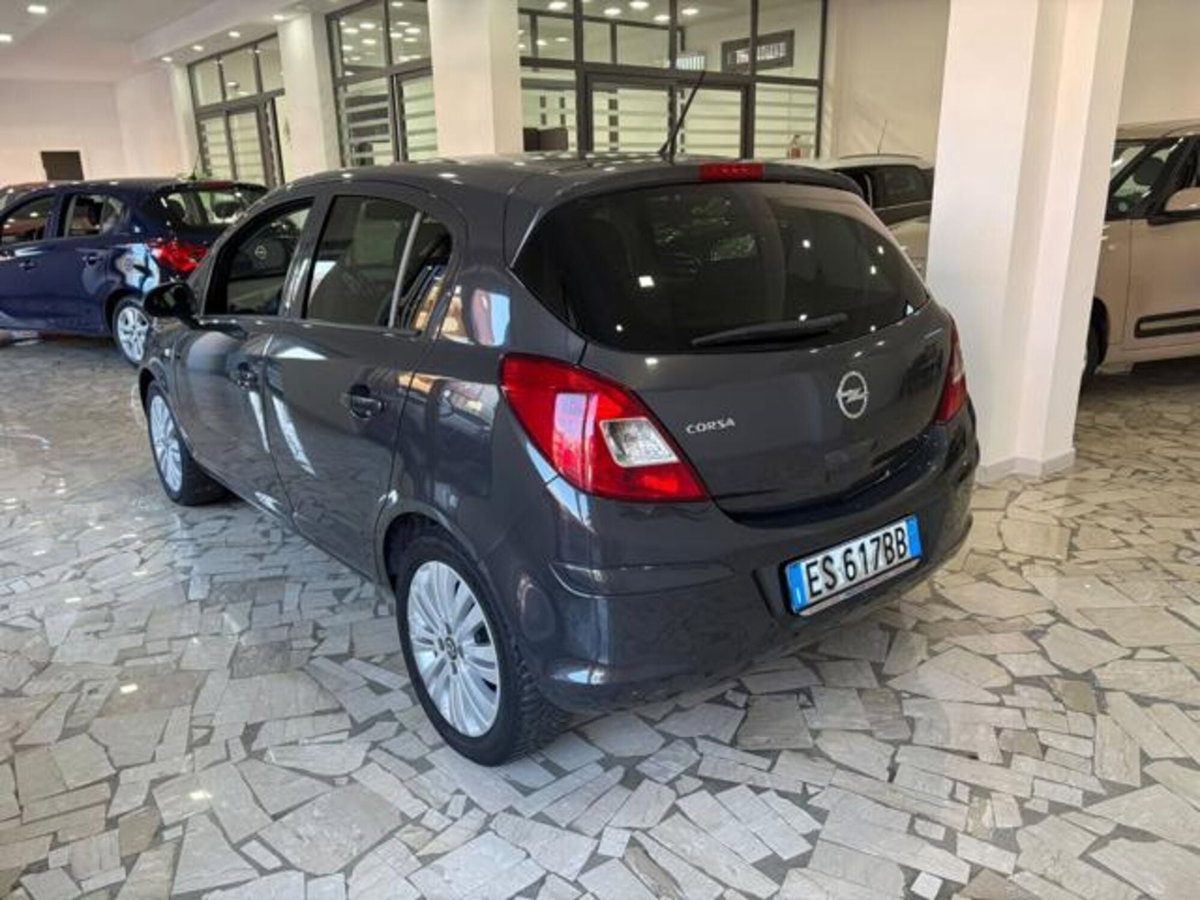 Opel Corsa 1.2 85CV 5 porte GPL-TECH Edition (4)