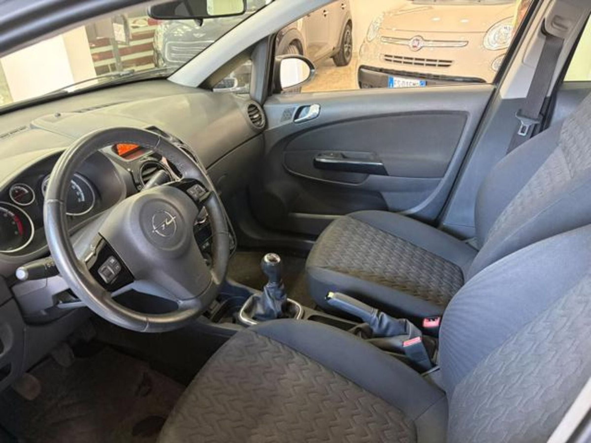 Opel Corsa 1.2 85CV 5 porte GPL-TECH Edition (7)