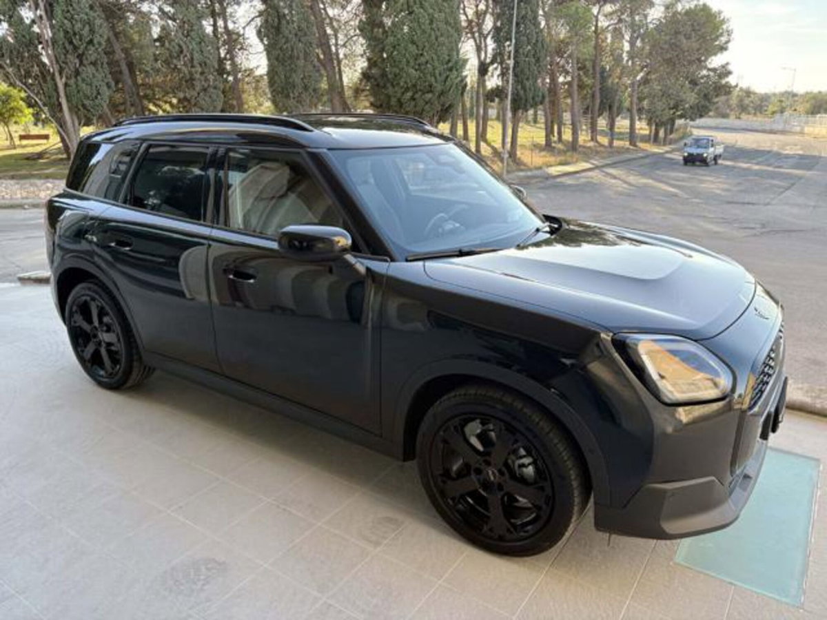 MINI Mini Countryman 2.0 48V D Classic auto (3)