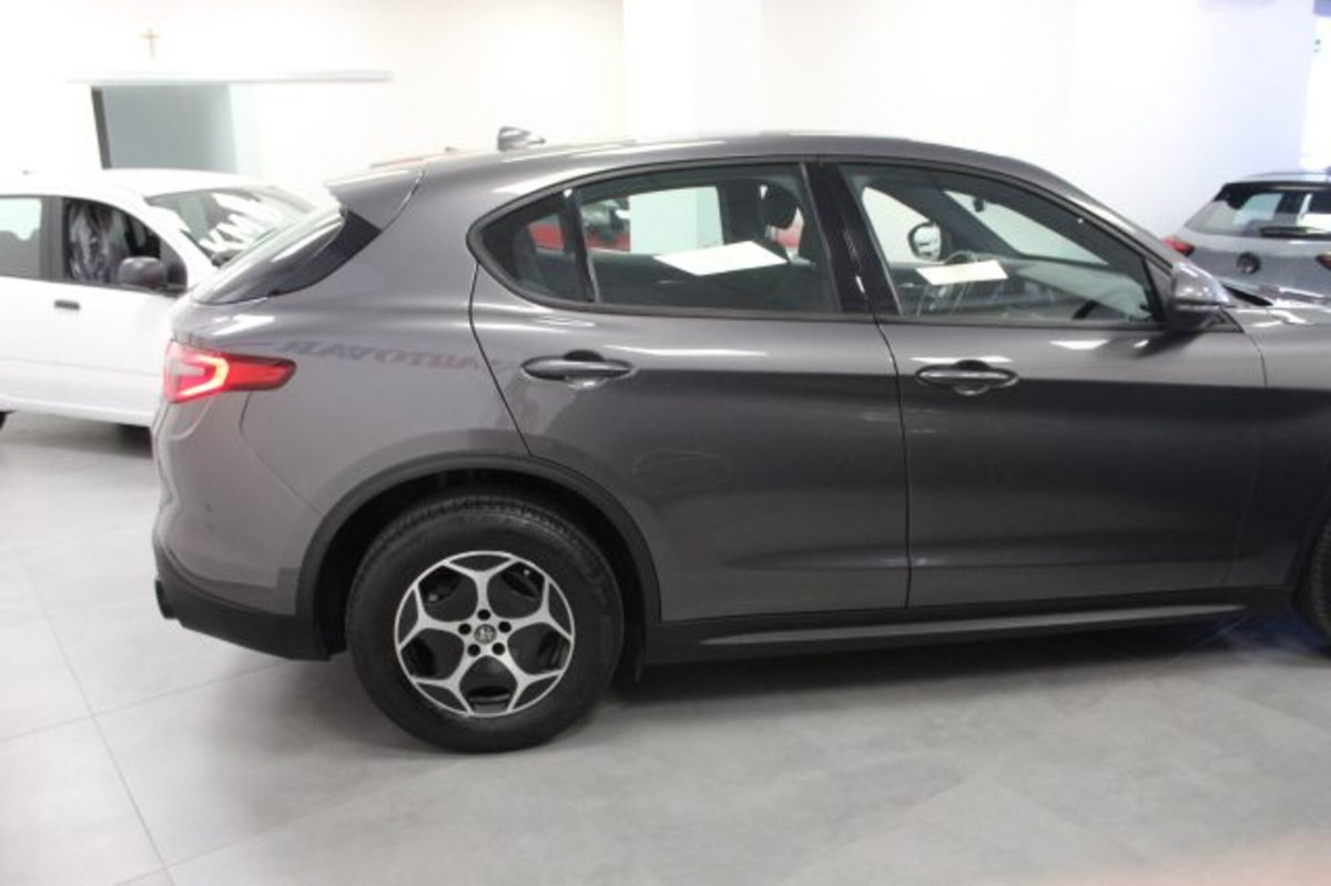 Alfa Romeo Stelvio Stelvio 2.2 Turbodiesel 160 CV AT8 RWD Super Business (5)