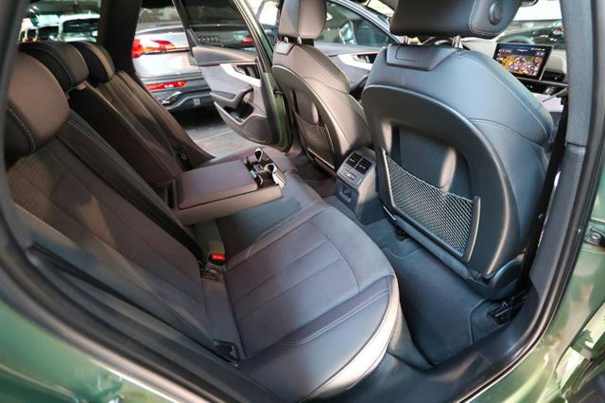 Audi A4 Avant 40 2.0 tdi mhev Business Advanced 204cv s-tronic (19)