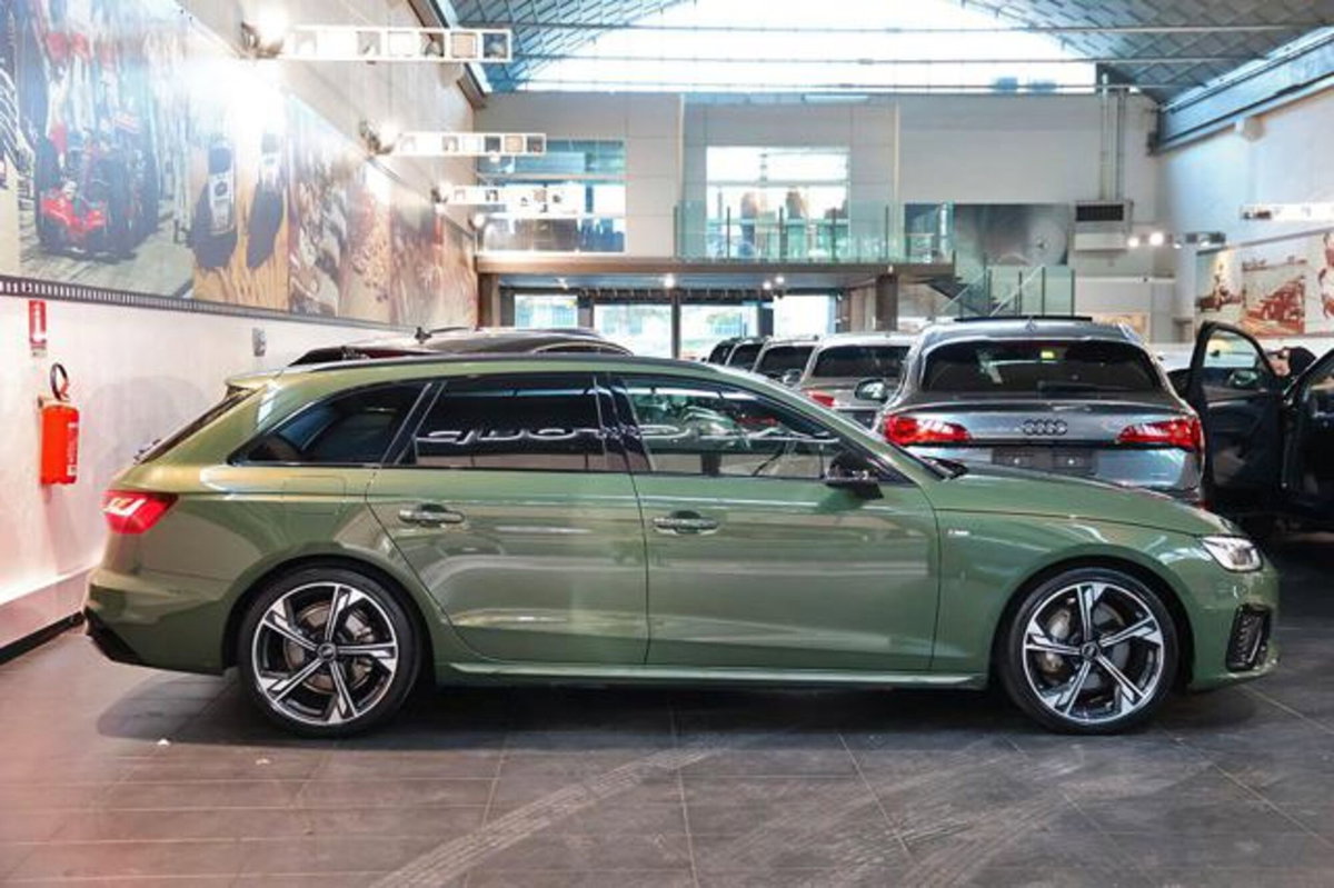 Audi A4 Avant 40 2.0 tdi mhev Business Advanced 204cv s-tronic (2)
