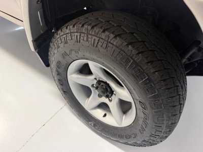 Mitsubishi L200 2.5 TD cat 4WD Club Cab Intense (4)