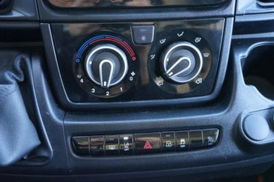 Citroen Jumper Furgone 33 BlueHDi 140 S&S PM-TM Furgone Vetrato (11)