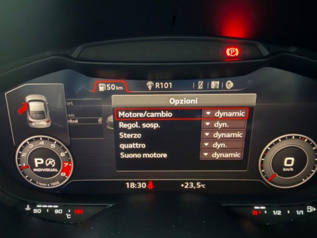 Audi TT RS Coupé 2.5 TFSI quattro S tronic (15)
