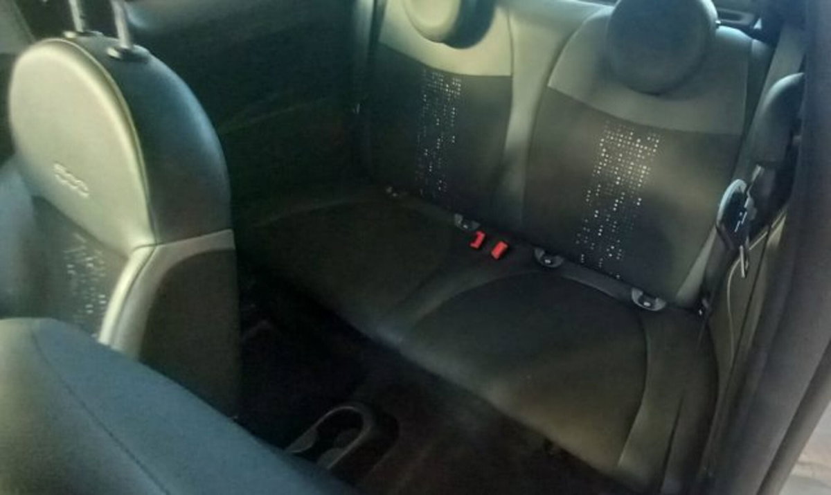 Fiat 500 1.0 Hybrid Connect (8)