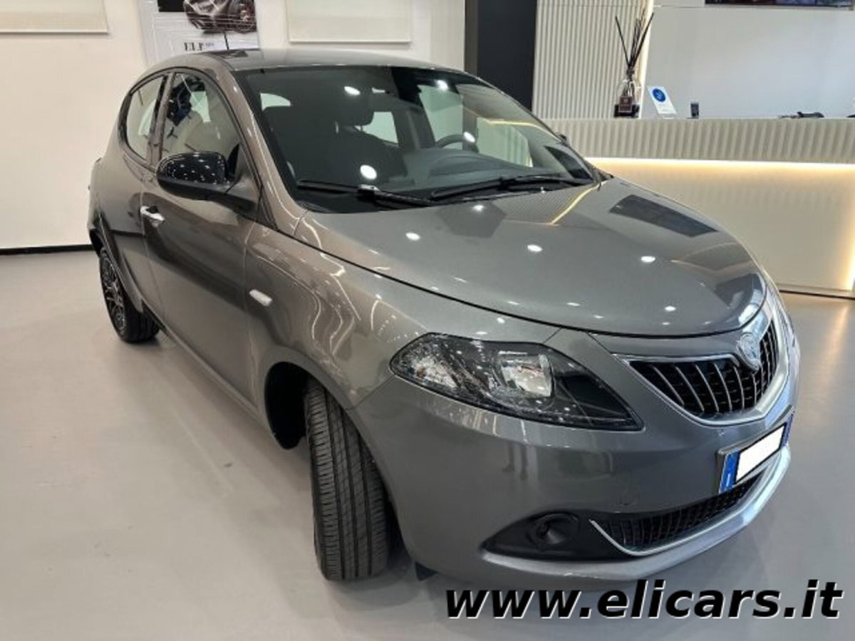 Lancia Ypsilon 1.0 FireFly 5 porte S&S Hybrid Maryne (4)