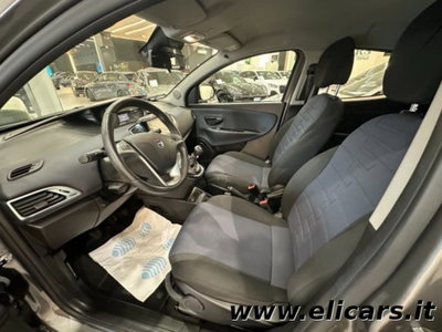 Lancia Ypsilon 1.0 FireFly 5 porte S&S Hybrid Maryne (8)