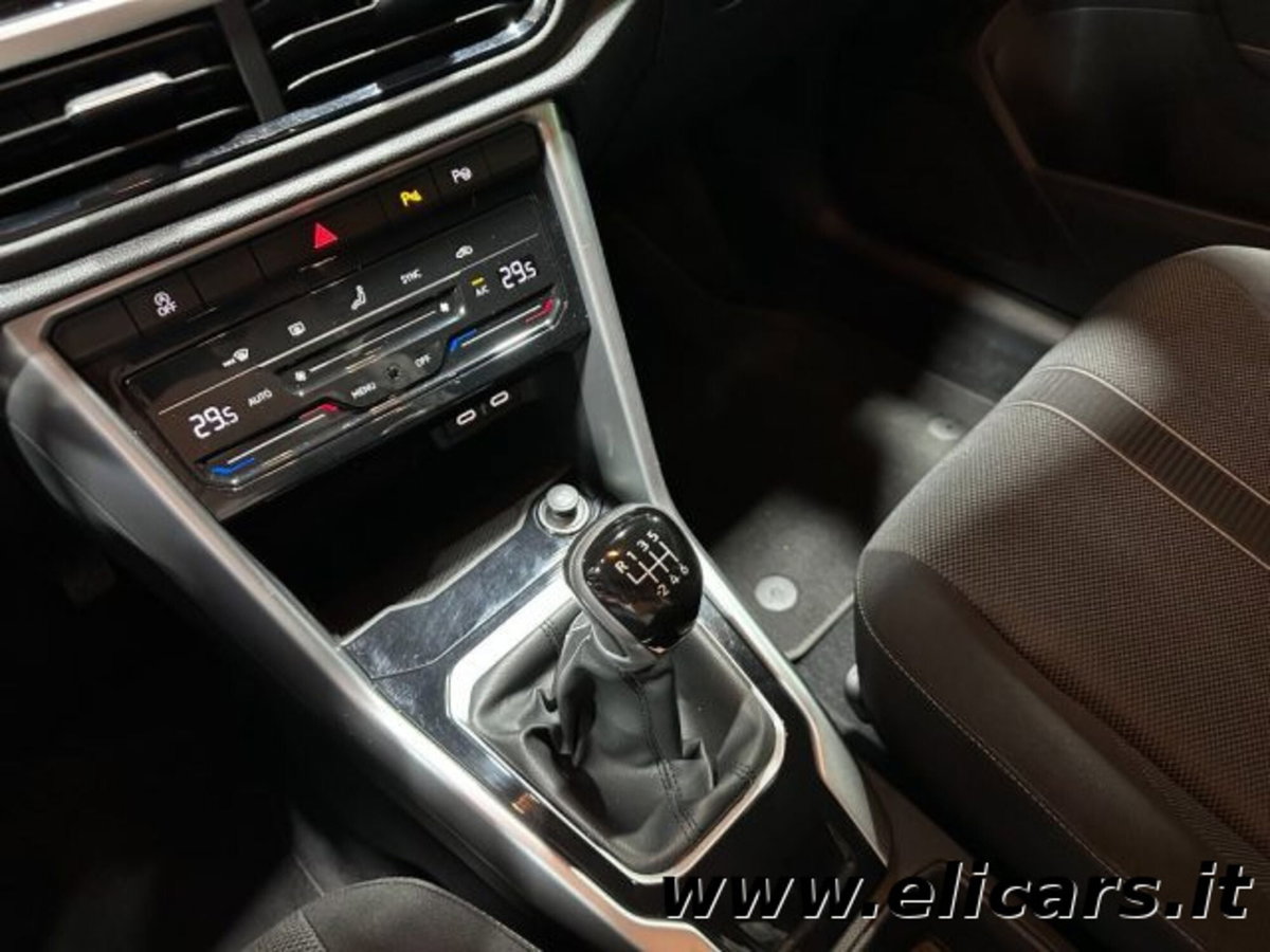 Volkswagen T-Roc 2.0 tdi Life 115cv (16)