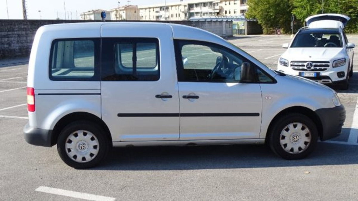 Volkswagen Veicoli Commerciali Caddy 2.0 Ecofuel 4p. Kombi (8)