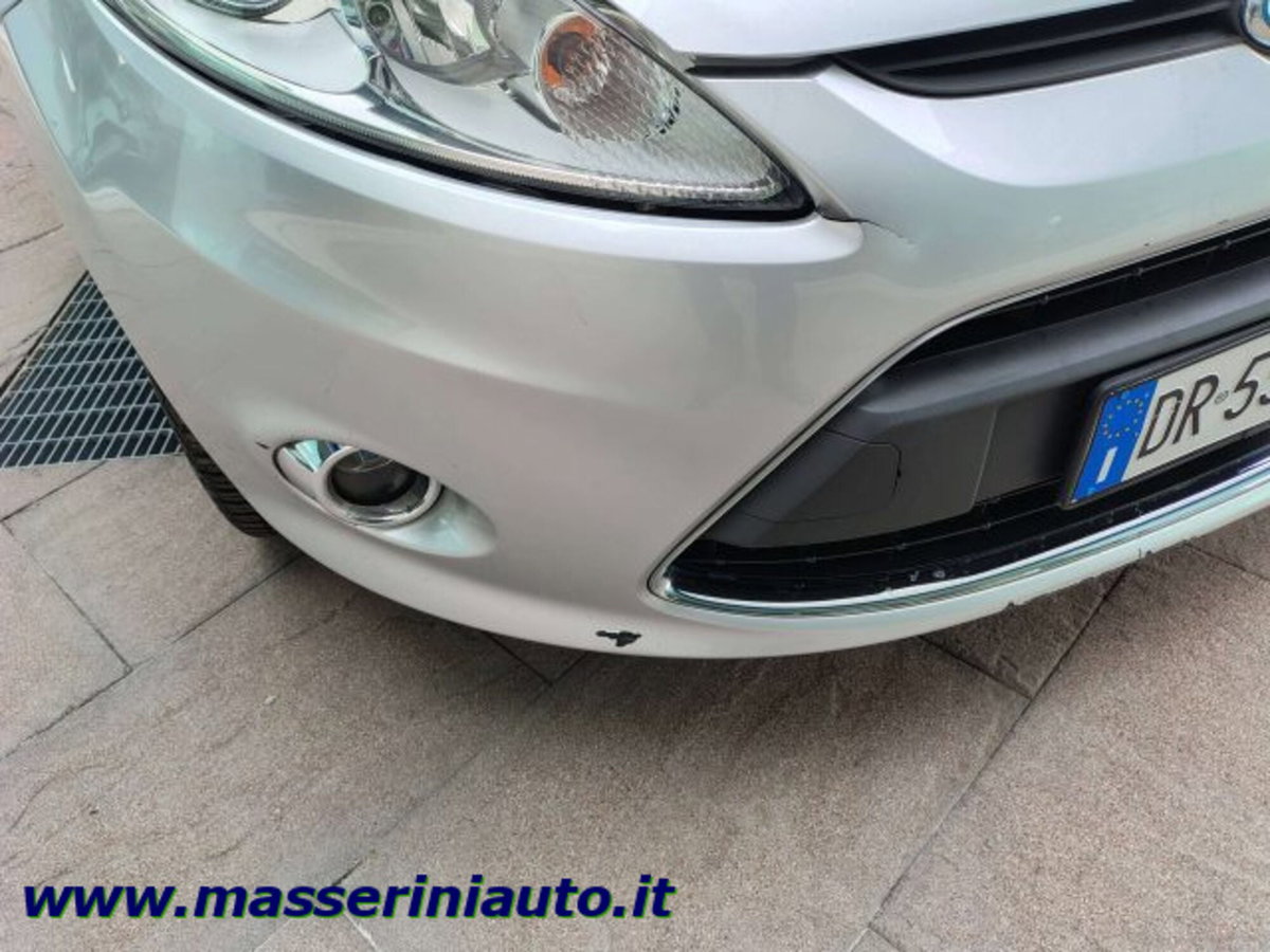 Ford Fiesta 1.2 82 CV 5 porte Titanium (9)
