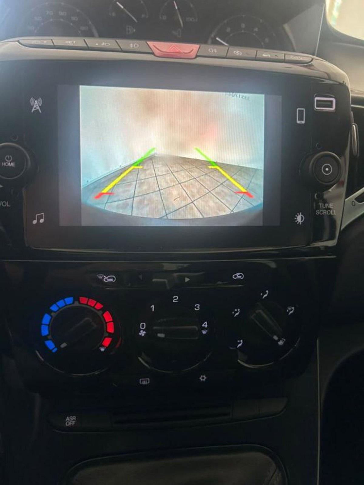 Lancia Ypsilon 1.0 FireFly 5 porte S&S Hybrid Ecochic Gold (10)