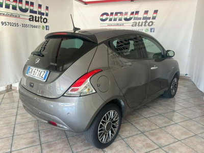 Lancia Ypsilon 1.0 FireFly 5 porte S&S Hybrid Ecochic Gold (4)