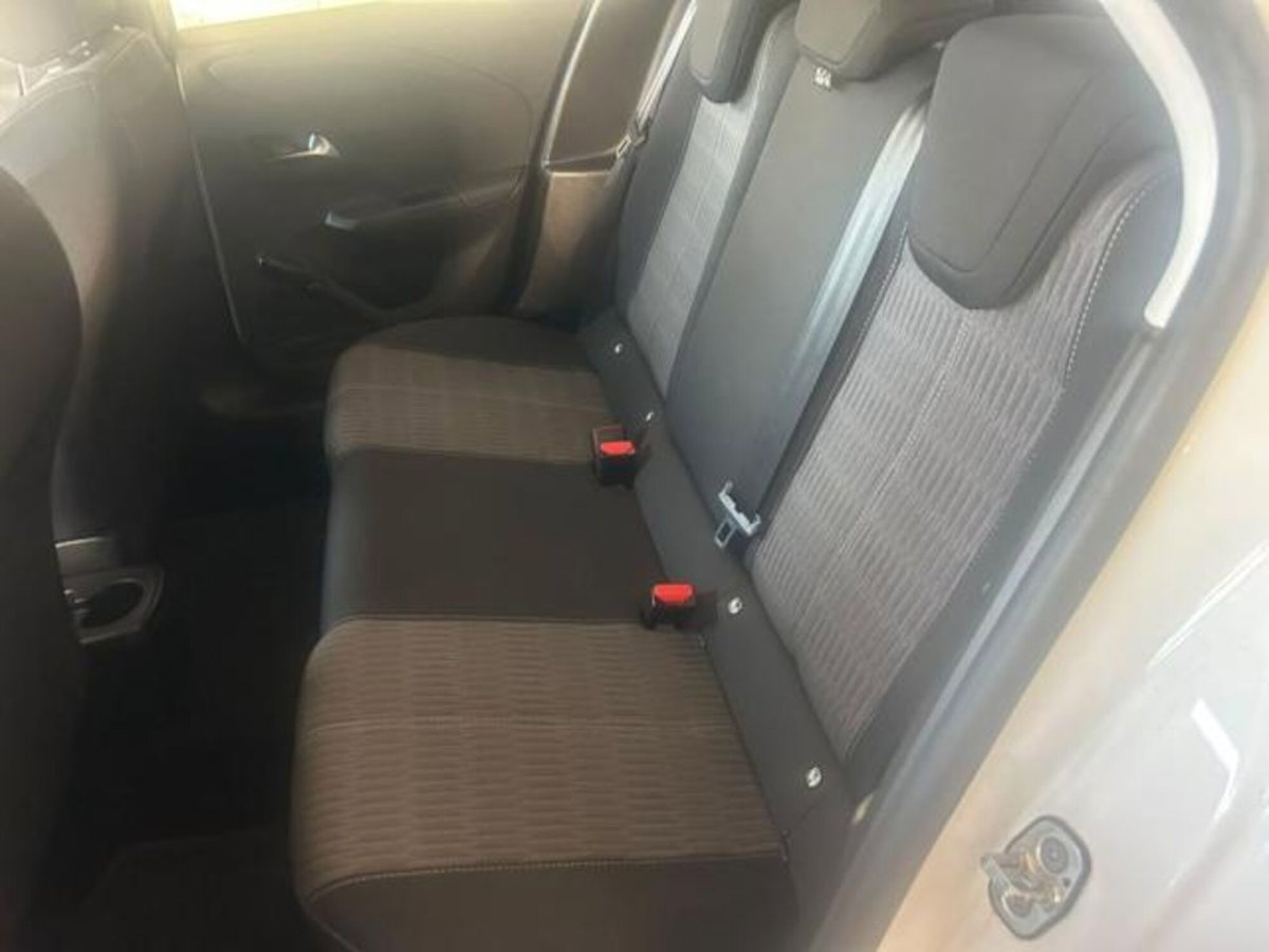 Opel Corsa 1.5 D 100 CV Edition (6)