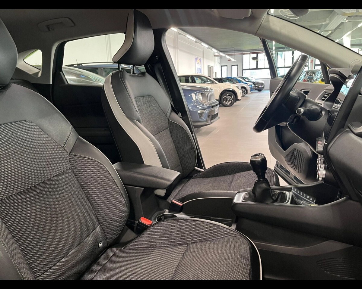 Renault Captur TCe 90 CV Intens (13)