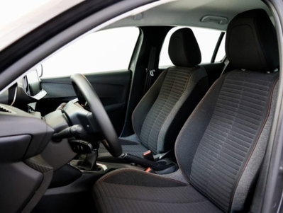Peugeot 208 1.2 puretech Active s&s 75cv (8)