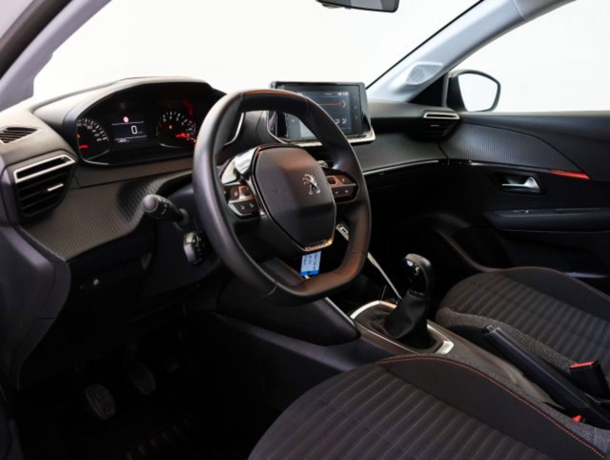 Peugeot 208 1.2 puretech Active s&s 75cv (8)