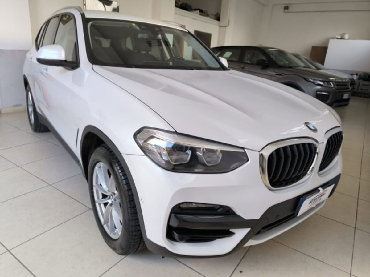 BMW X3 xDrive20d 48V Business Advantage (2)