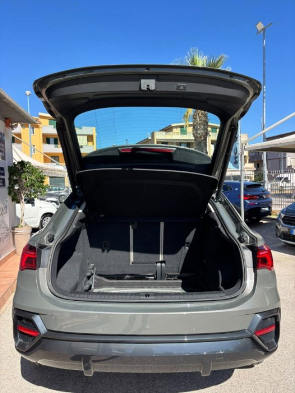 Audi Q3 35 TDI quattro S tronic Business Advanced (14)