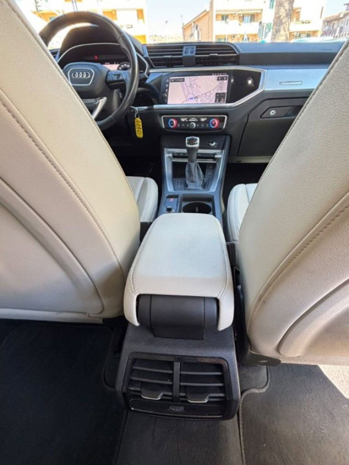 Audi Q3 35 TDI quattro S tronic Business Advanced (19)