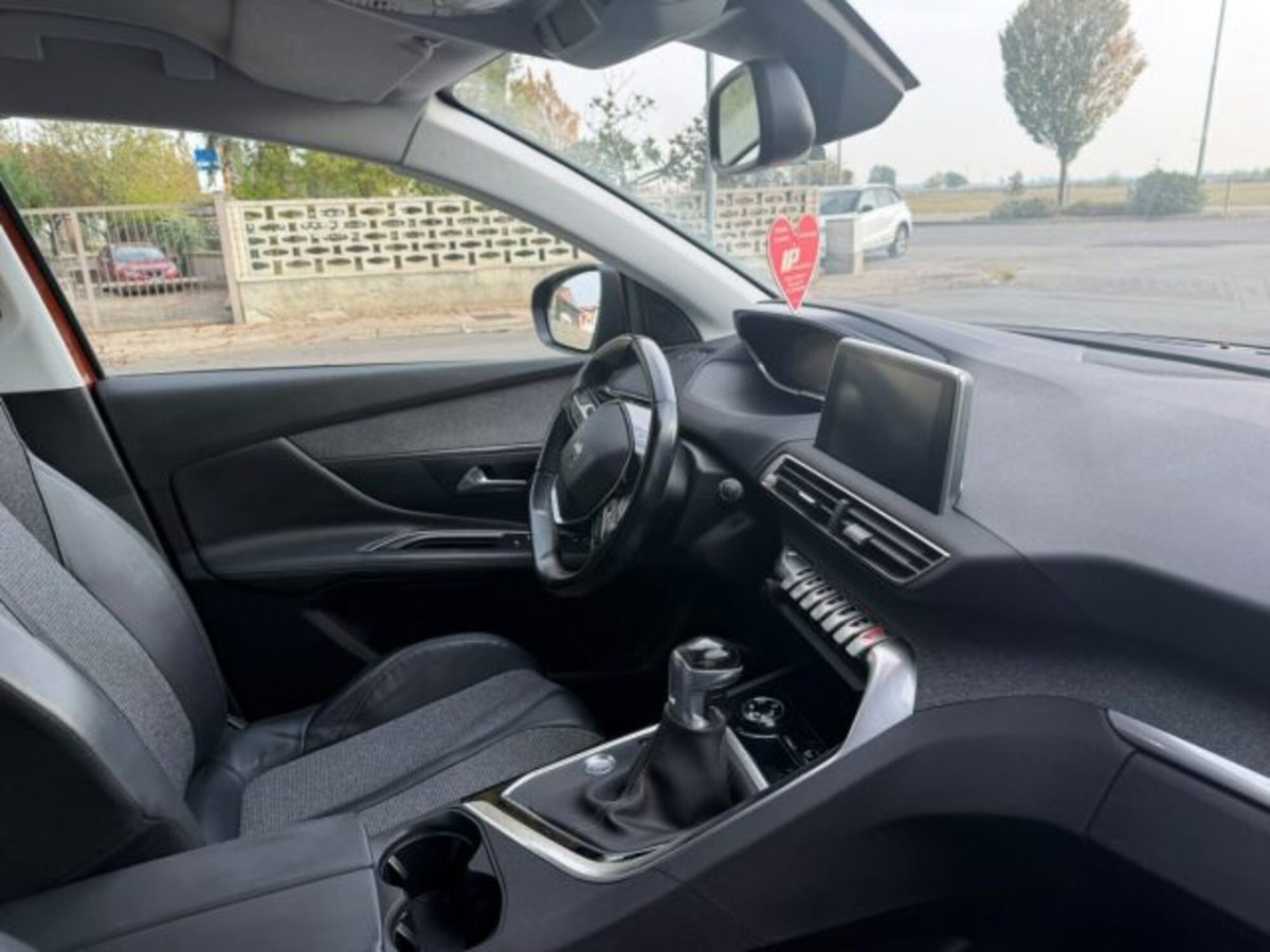 Peugeot 3008 BlueHDi 120 S&S Allure (10)