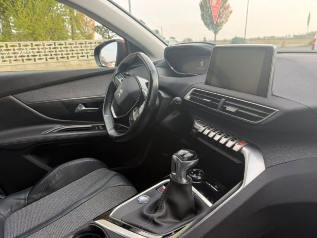 Peugeot 3008 BlueHDi 120 S&S Allure (11)