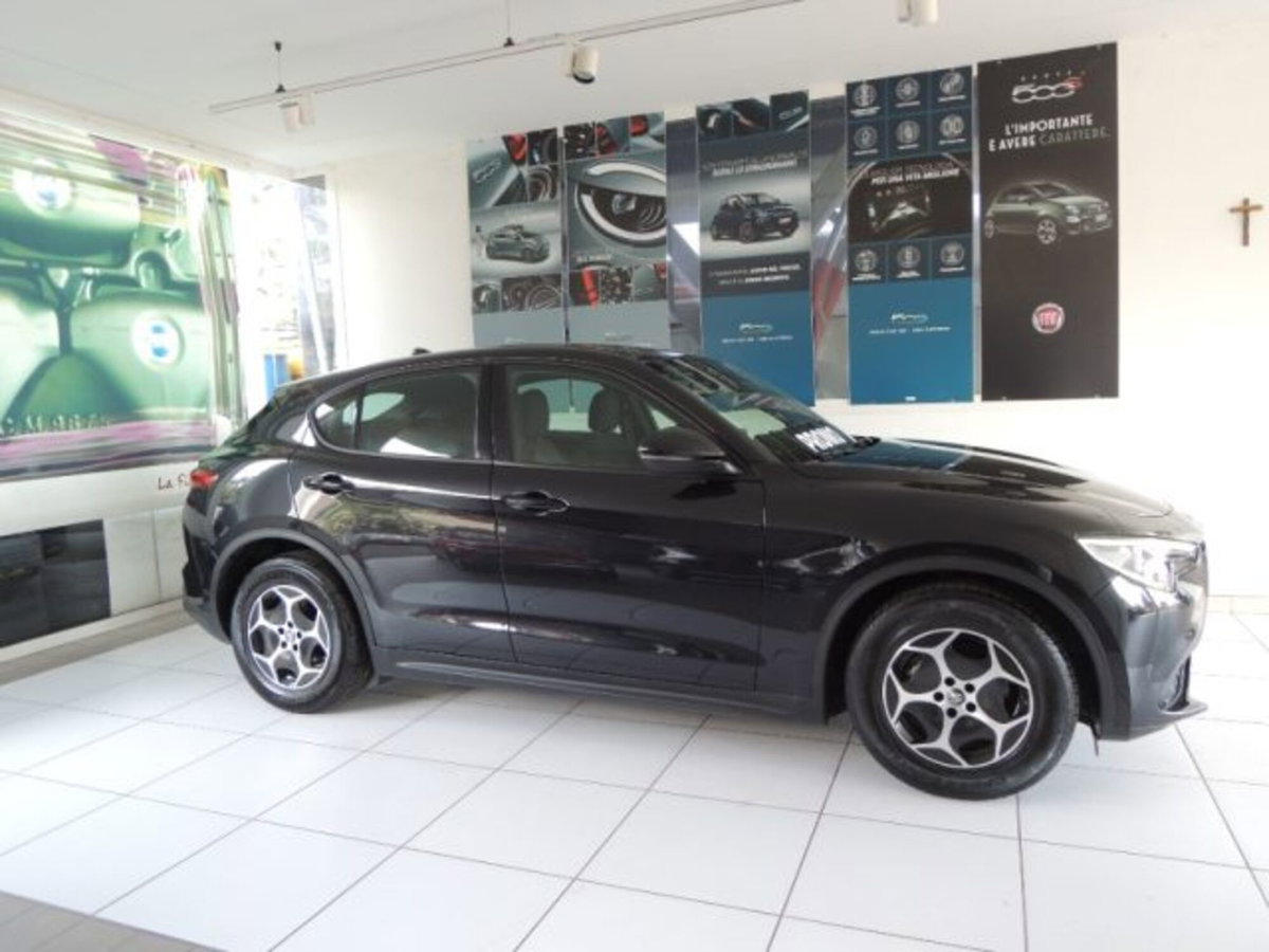 Alfa Romeo Stelvio Stelvio 2.2 Turbodiesel 160 CV AT8 RWD Super Business (3)