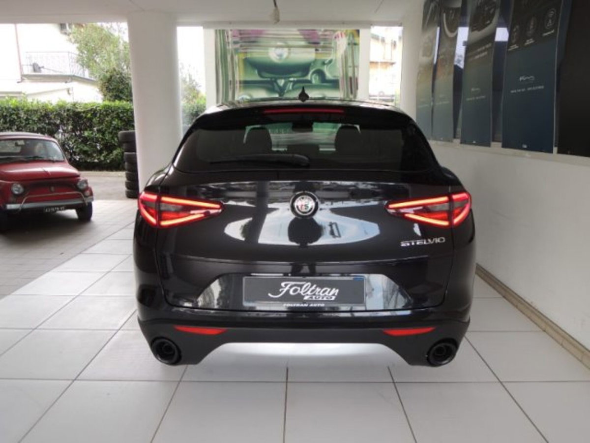 Alfa Romeo Stelvio Stelvio 2.2 Turbodiesel 160 CV AT8 RWD Super Business (5)