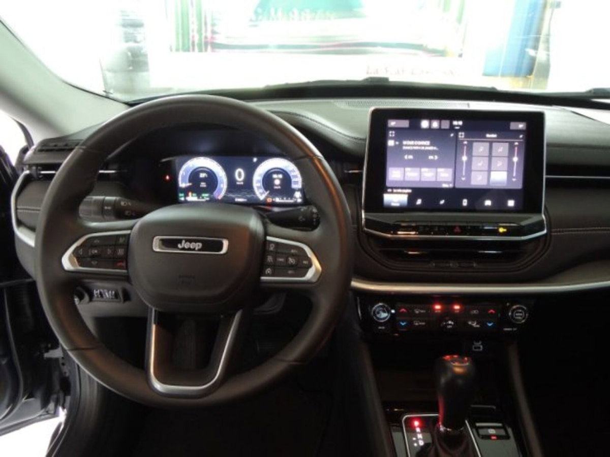 Jeep Compass 1.5 Turbo T4 130CV MHEV 2WD Limited (8)