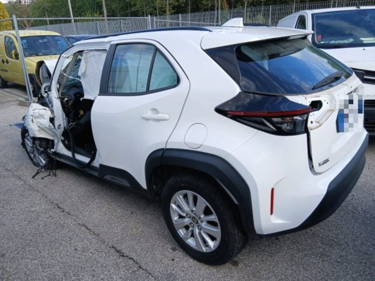 Toyota Yaris Cross 1.5 Hybrid 5p. E-CVT Premiere (8)