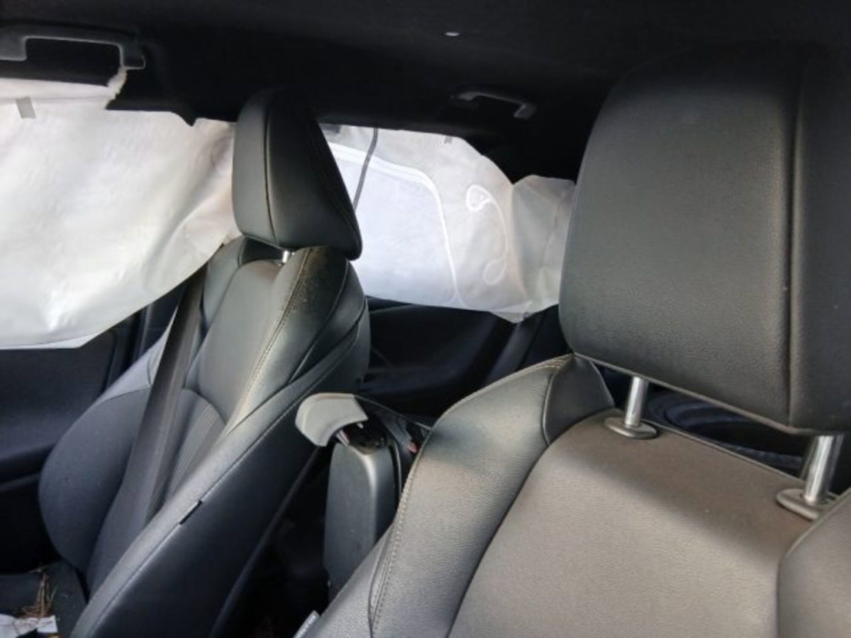 Toyota Yaris Cross 1.5 Hybrid 5p. E-CVT Premiere (18)