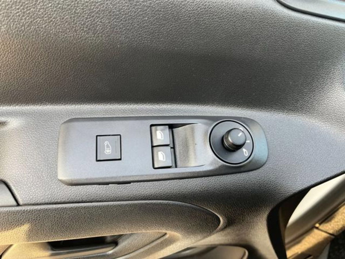 Citroen Berlingo Furgone BlueHDi 100 Van M Club (11)