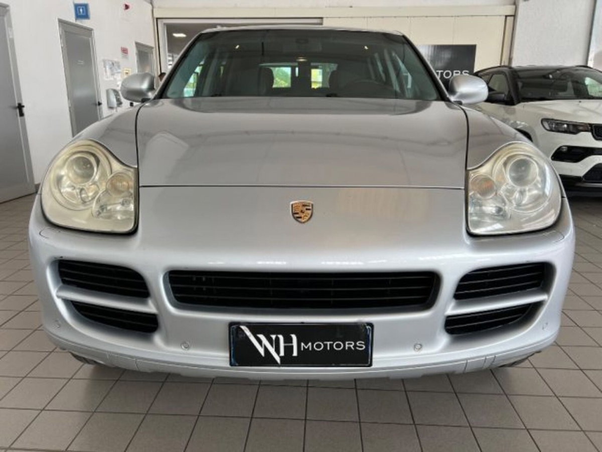 Porsche Cayenne 4.5 cat S (2)