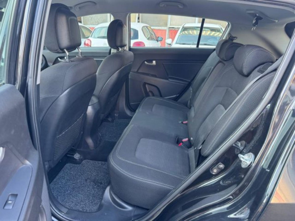 Kia Sportage 1.7 CRDI VGT 2WD Active (14)