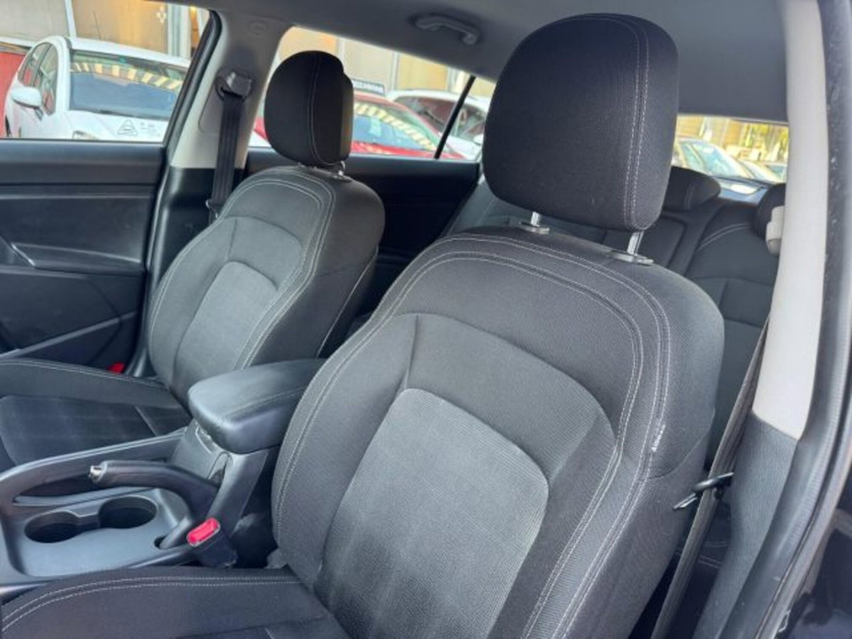 Kia Sportage 1.7 CRDI VGT 2WD Active (17)
