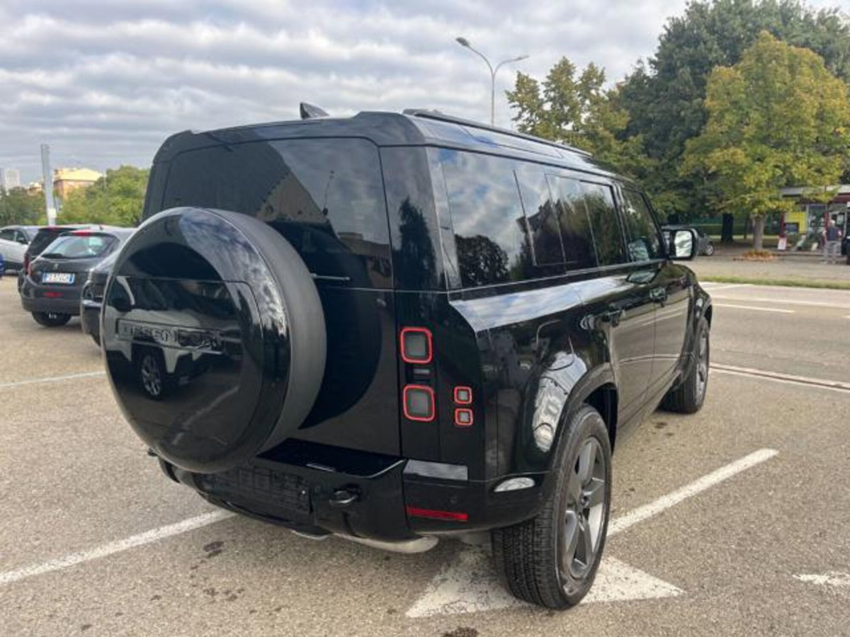 Land Rover Defender 110 3.0d i6 mhev X-Dynamic HSE awd 250cv auto (4)