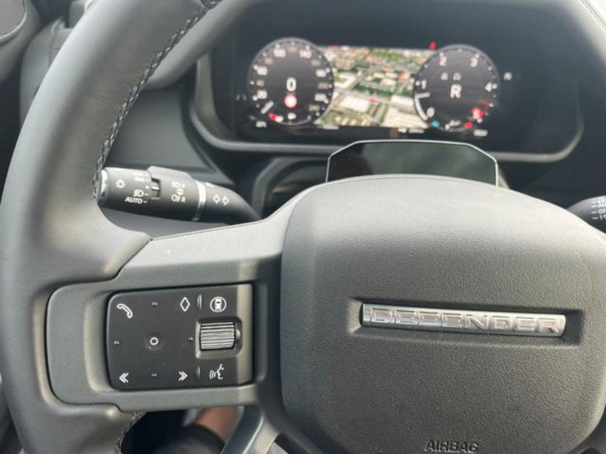 Land Rover Defender 110 3.0d i6 mhev X-Dynamic HSE awd 250cv auto (9)