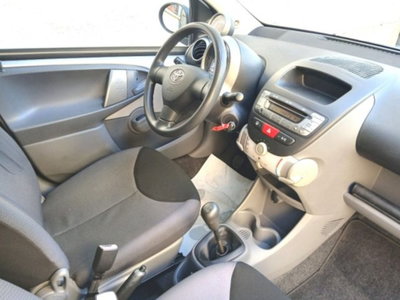 Toyota Aygo 1.0 12V VVT-i 5 porte Sol (10)