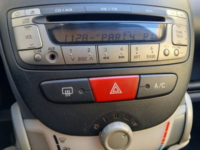 Toyota Aygo 1.0 12V VVT-i 5 porte Sol (15)