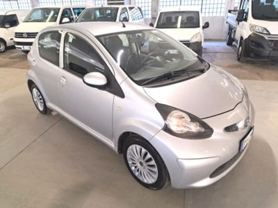 Toyota Aygo 1.0 12V VVT-i 5 porte Sol (4)