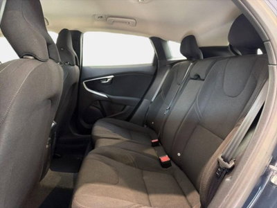 Volvo V40 D2 1.6 Powershift Summum (13)