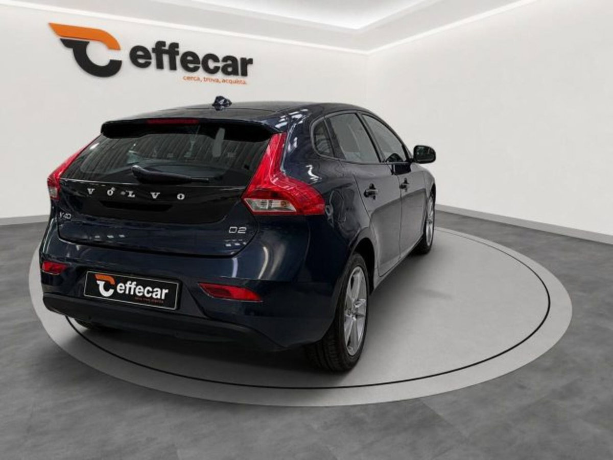 Volvo V40 D2 1.6 Powershift Summum (6)